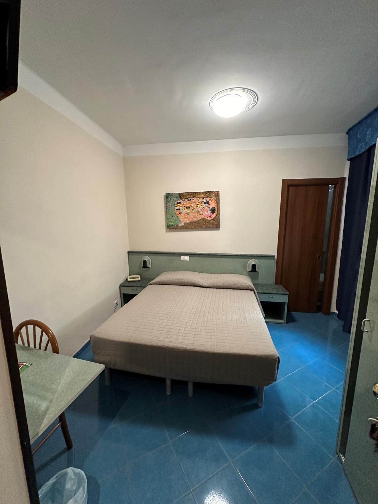 Hotel Svizzera Arma di Taggia Buitenkant foto